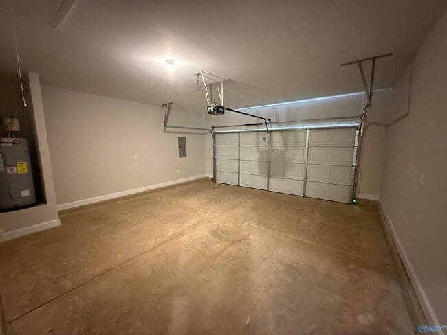 Building Photo - 158 River Pointe Dr