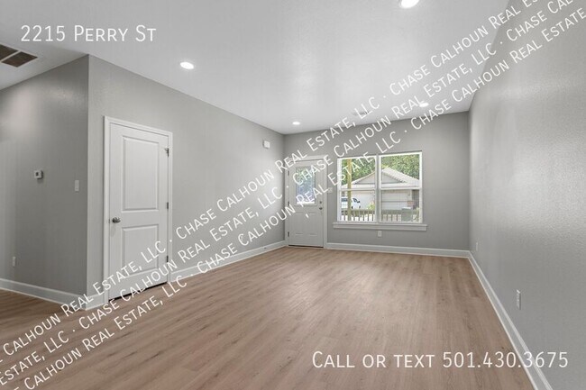 Building Photo - 2215 Perry St