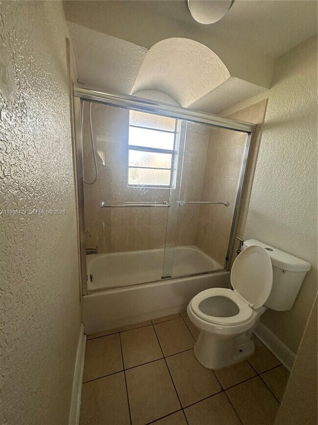 Building Photo - 17255 SW 95th Ave