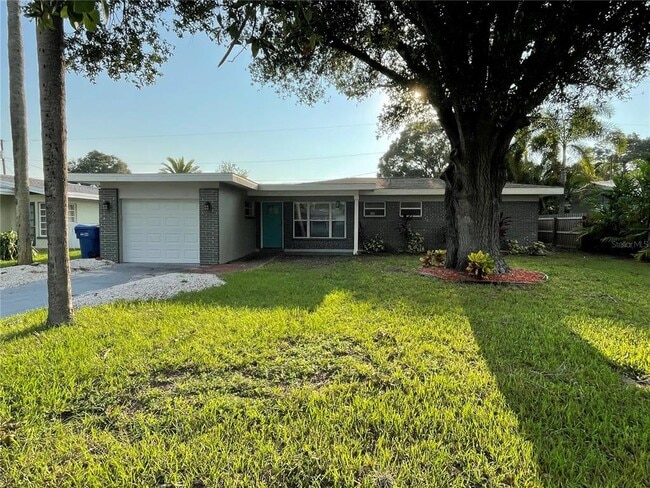 Primary Photo - 1625 Madrid Dr