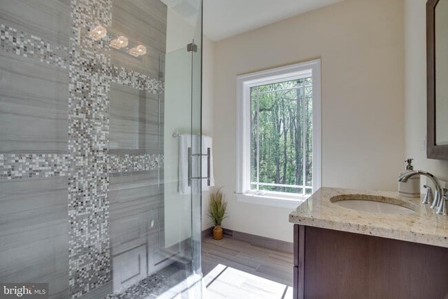 Building Photo - 14000 Baneberry Cir