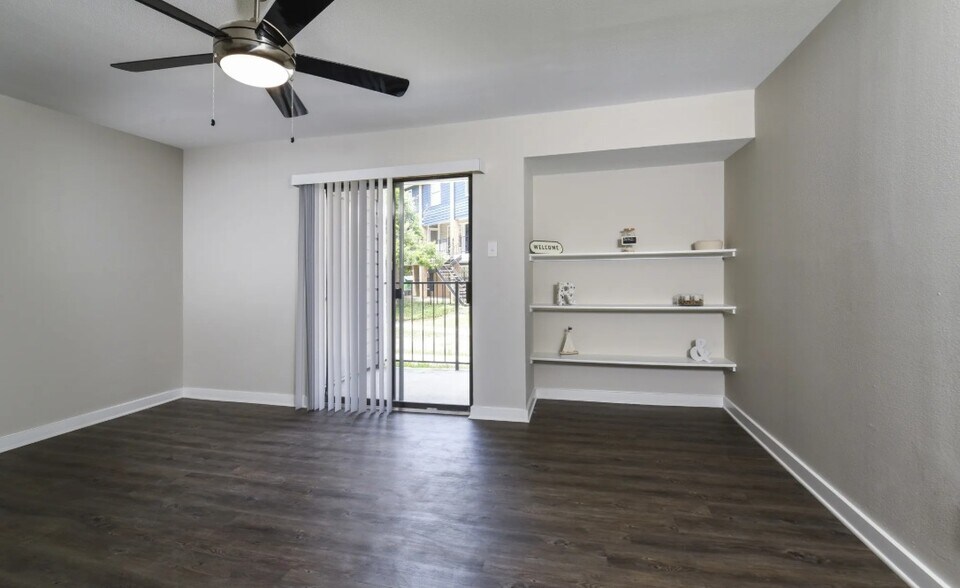 Building Photo - 600 Barwood Park