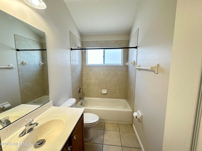 Building Photo - 3732 Briar Ln