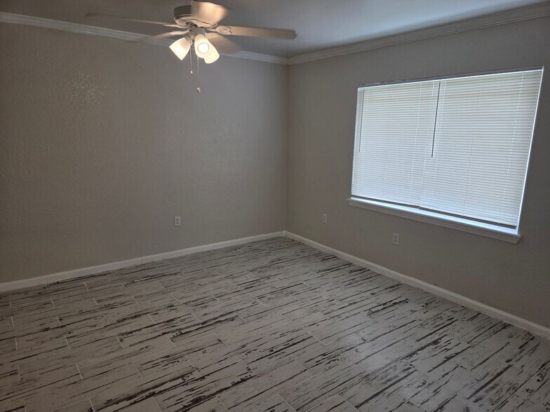 Building Photo - 3807 Sailfish Ln
