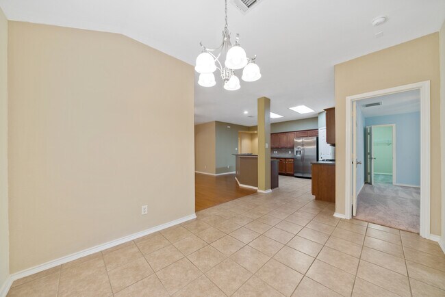 Building Photo - 10711 Buck Park