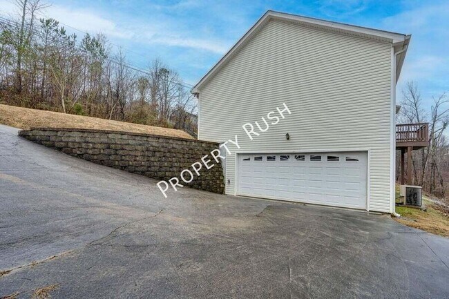 Building Photo - 3806 Brock Rd