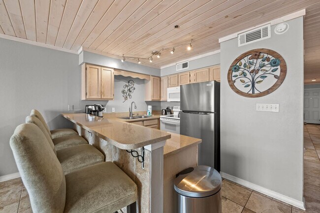 Building Photo - 3290 Scenic Hwy 98