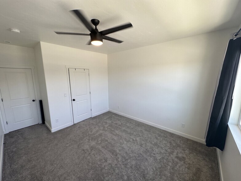 Building Photo - 476 S 900 W