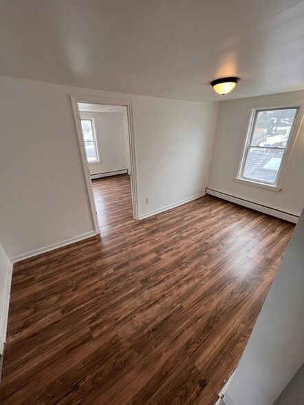 Building Photo - 97 Liberty St