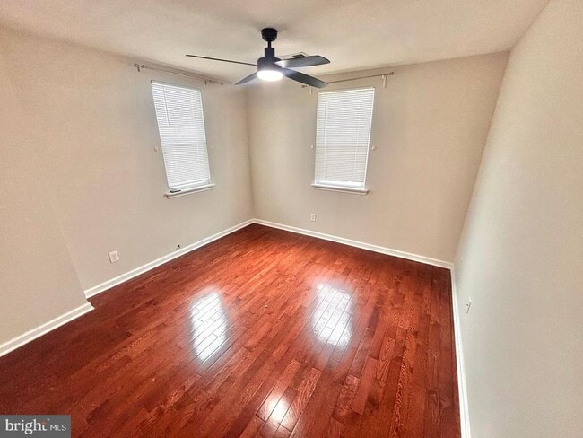 Building Photo - 809 Morris St