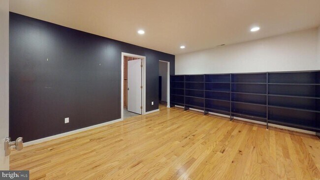 Building Photo - 9629 Eagle Ridge Dr