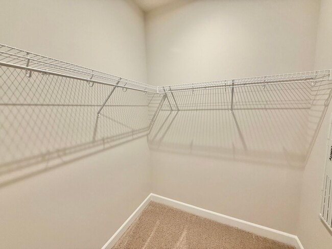 Building Photo - **OFFERING RENT PROMOTION FOR FIRST 6 MONT...