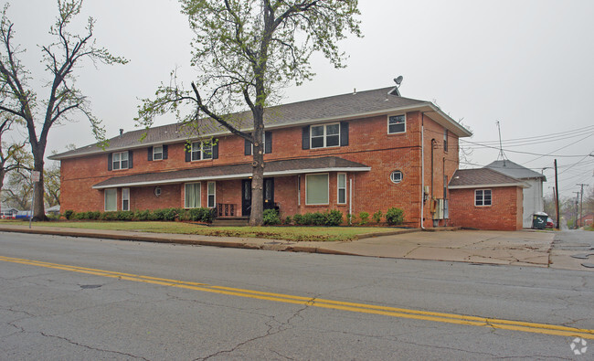 Building Photo - 1239 S Rockford St