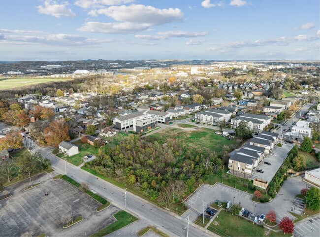 Building Photo - 2135 24th Ave N