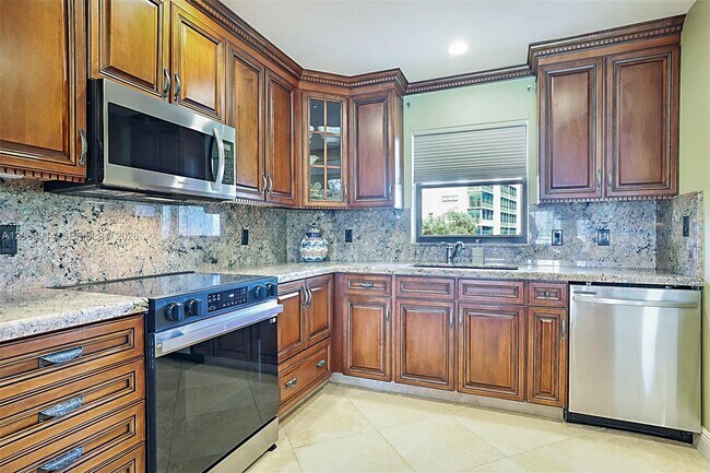 Building Photo - 100 Intracoastal Pl