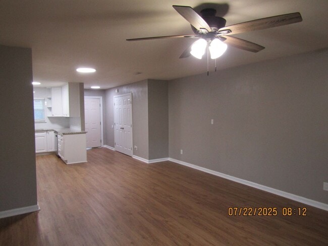 Building Photo - South Virginia Beach Barberton