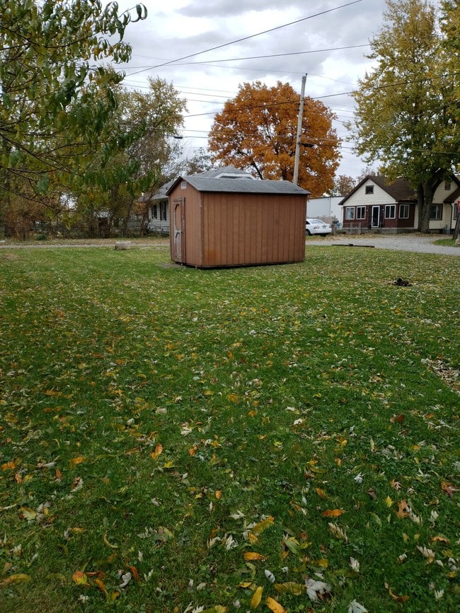 Building Photo - 3036 E Lynn St