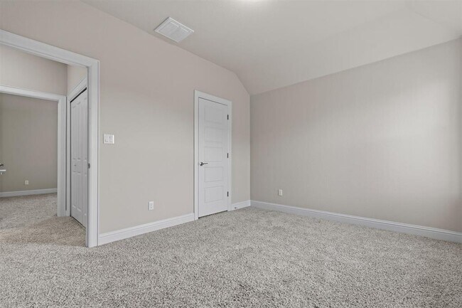 Building Photo - 124 Oakstone Dr