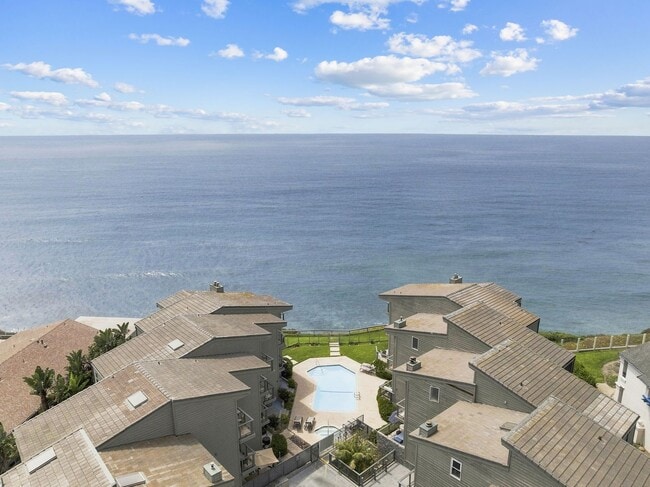 Building Photo - 940 Sealane Dr