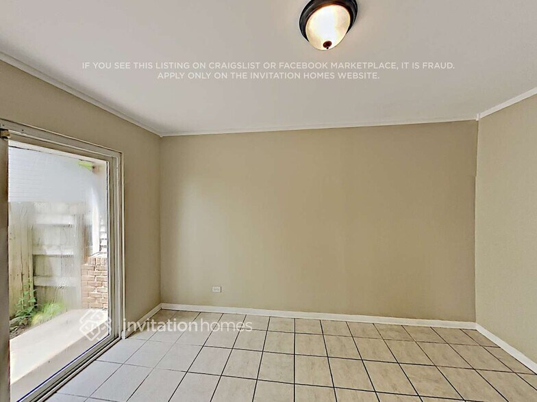 Building Photo - 1369 Westchester Dr