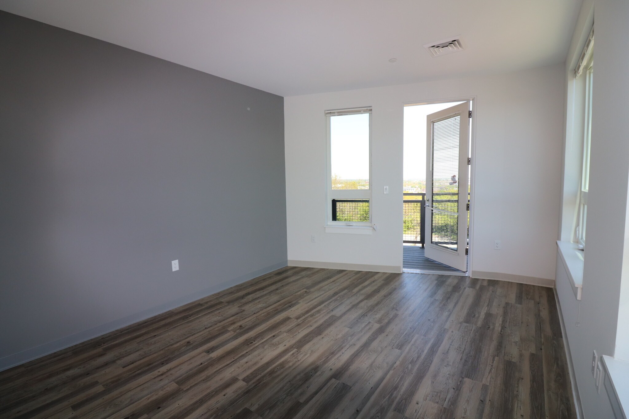 Building Photo - 162 Washington St