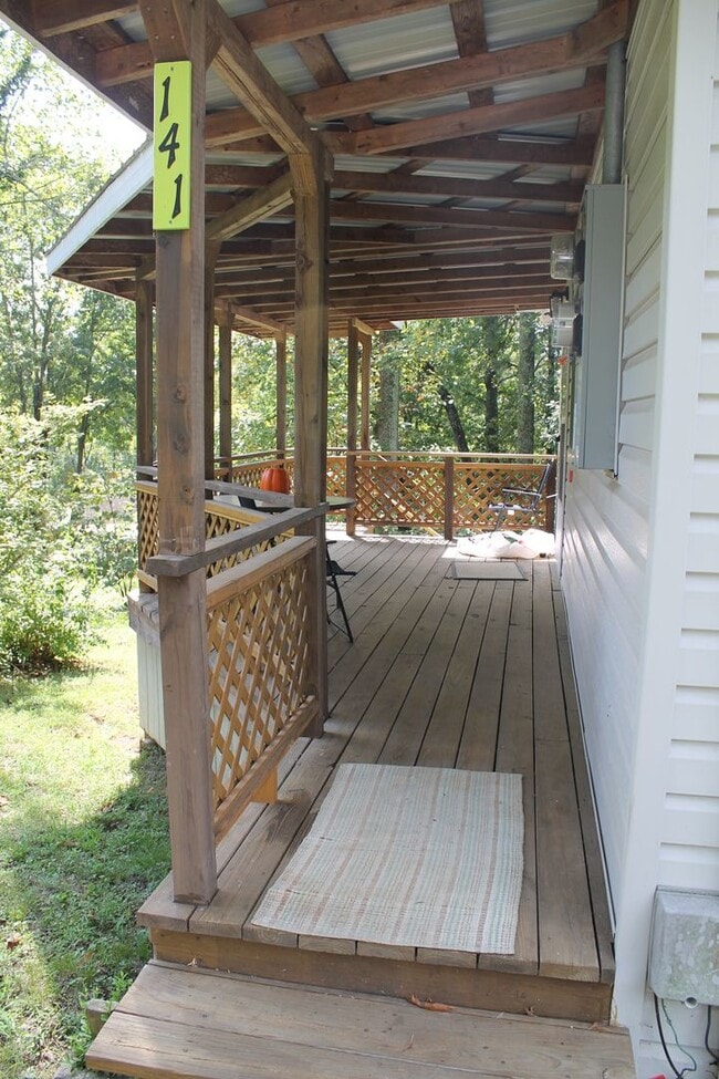Building Photo - Duplex in Oak Ridge