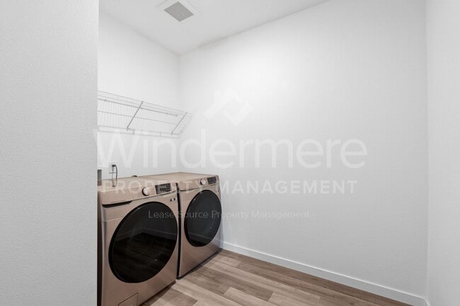 Building Photo - 12805 N Jaydee Ln