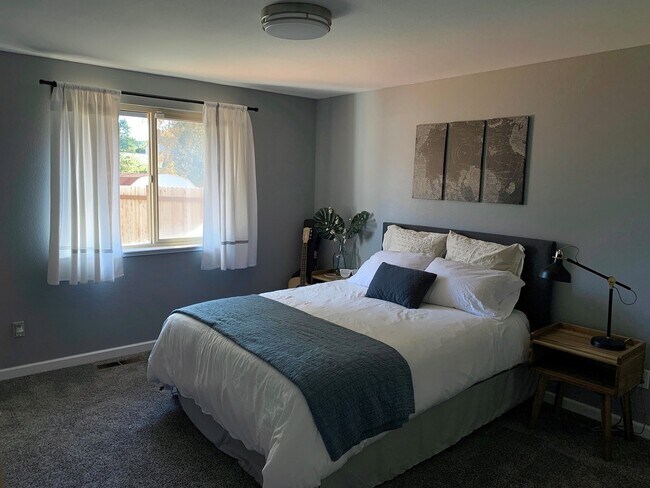 Building Photo - 4603 Guemes View