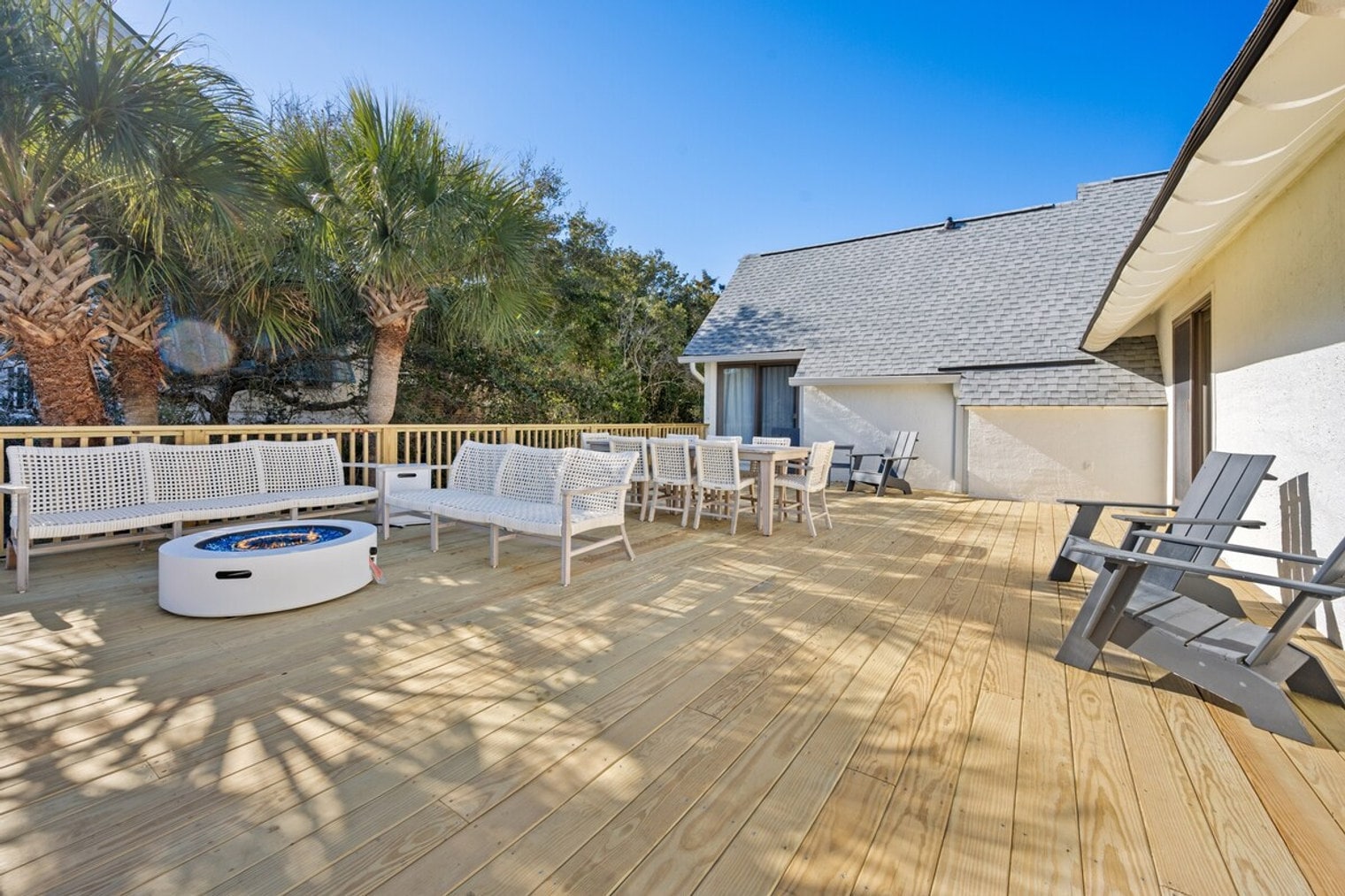 Building Photo - 165 Pioneer Loop