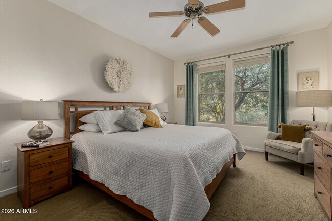 Building Photo - 10260 E White Feather Ln