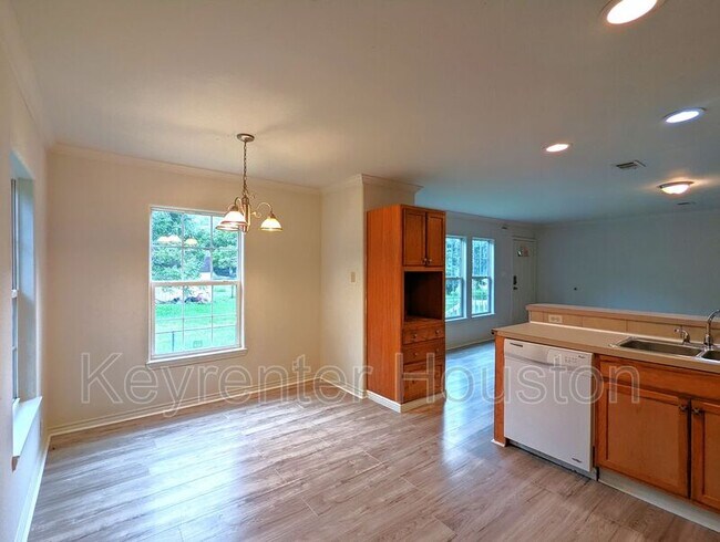 Building Photo - 829 Marjorie St