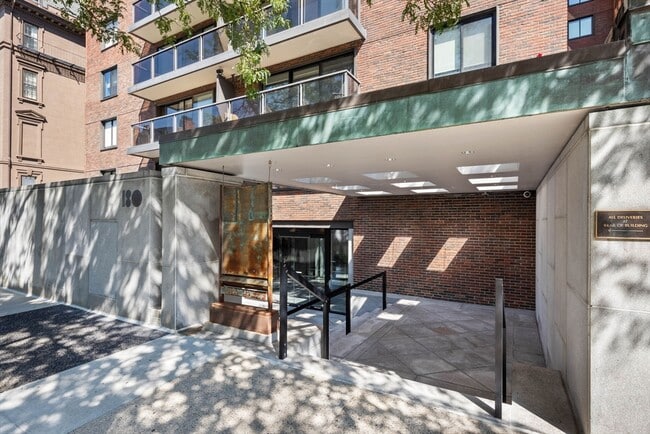 Primary Photo - 180 Beacon St