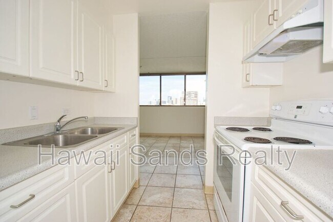 Building Photo - 1040 Kinau St