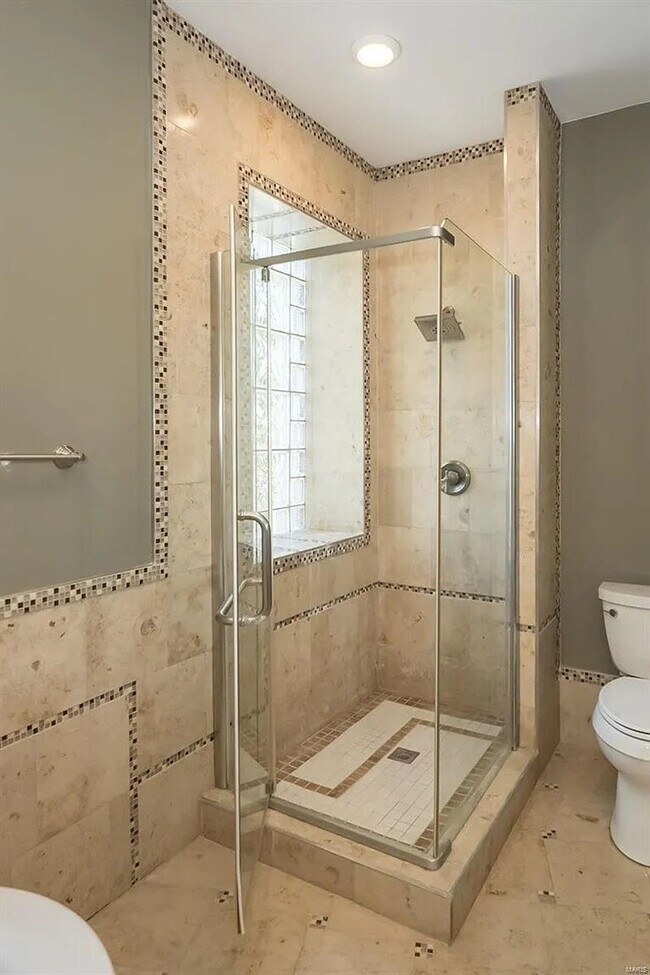 Building Photo - 6114 Washington Blvd