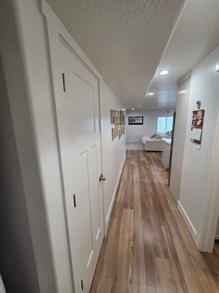 Building Photo - 7046 N Silver Creek Way