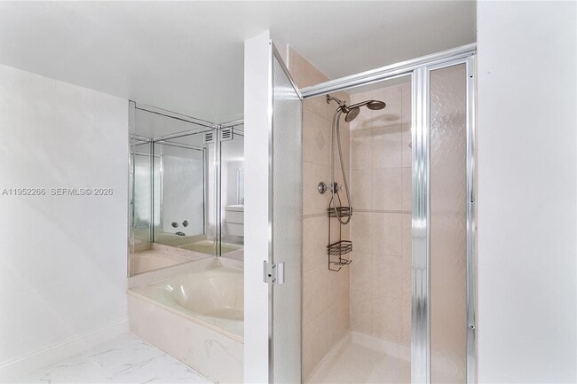 Building Photo - 600 Parkview Dr