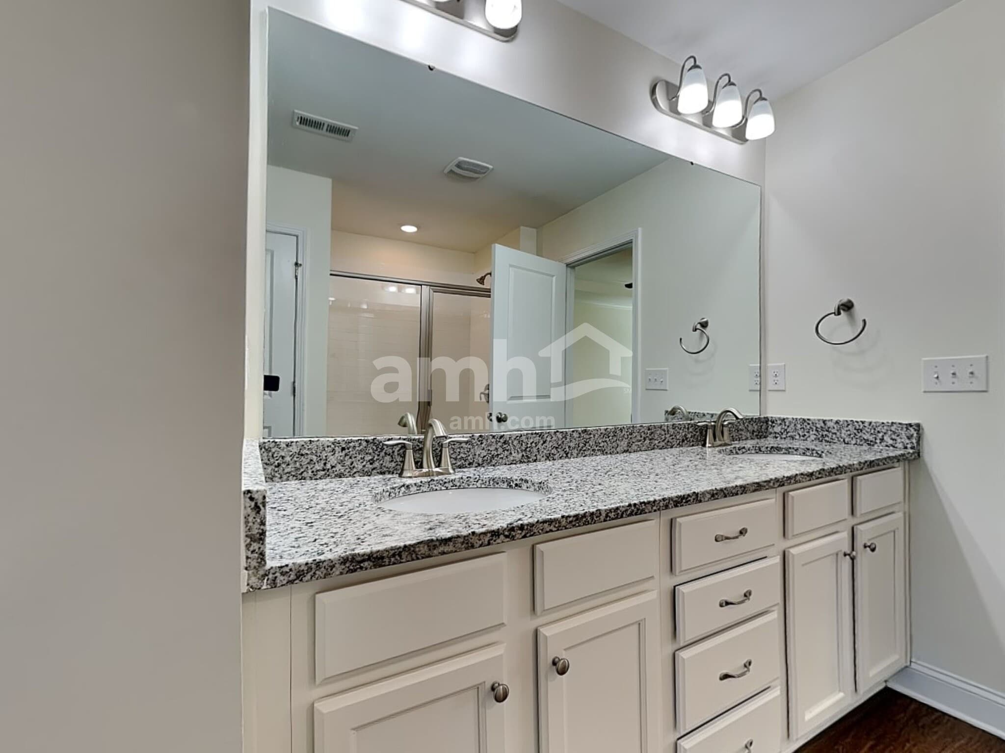 Building Photo - 14114 Millers Creek Ln