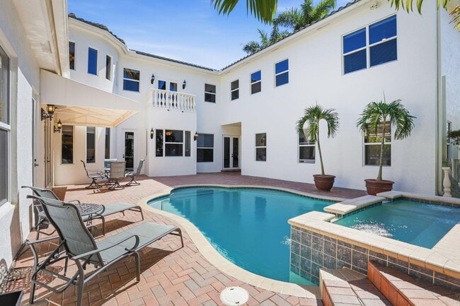 Building Photo - 375 SW 16th St