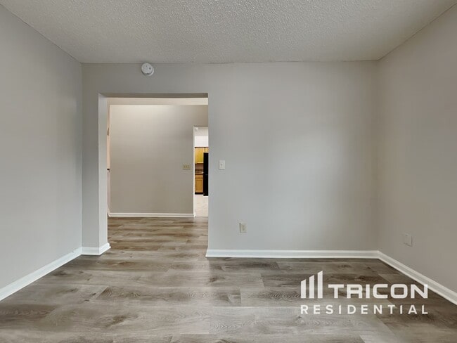 Building Photo - 7764 Invermere Boulevard Jacksonville FL