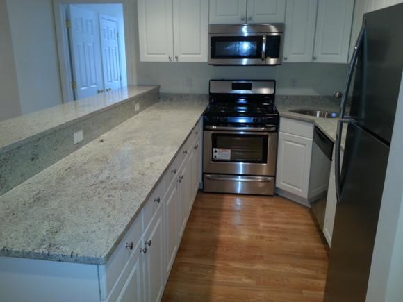 Building Photo - 324 Saint Paul St