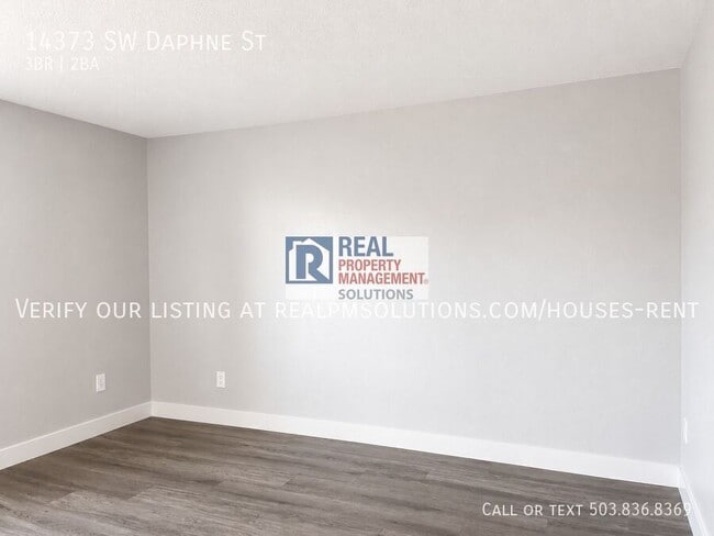 Building Photo - 14373 SW Daphne St