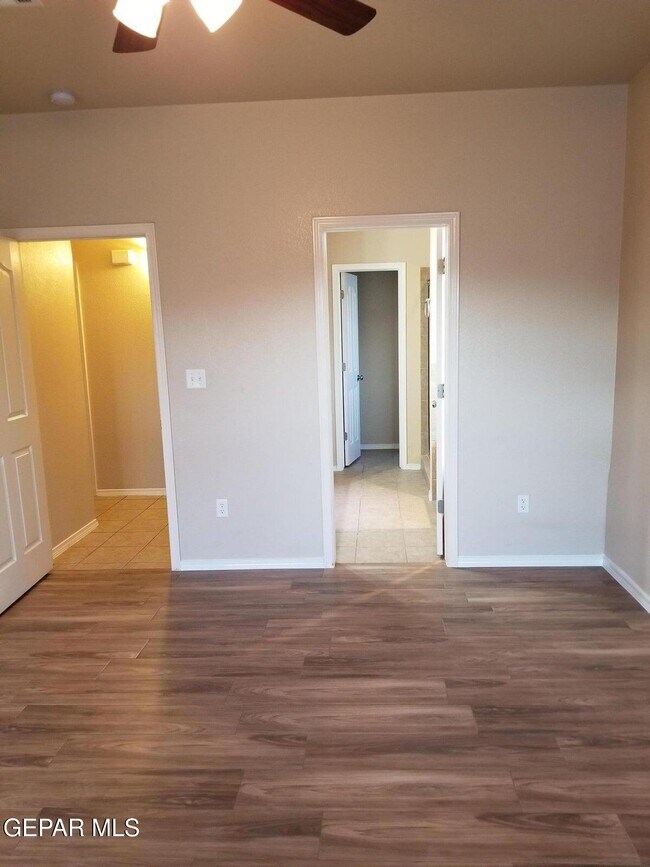 Building Photo - 5806 Redstone Mesa Ct
