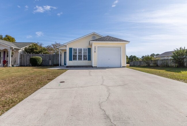 Building Photo - READY SOON! Beautifully Updated 3BR/2BA Ho...