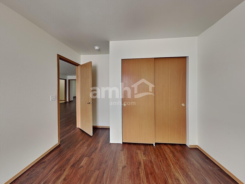 Building Photo - 1110 Boatman Ave NW