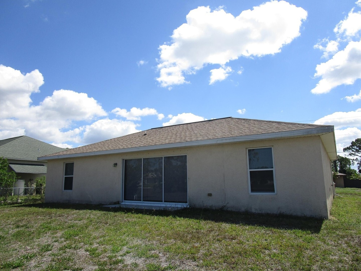 Building Photo - Coming mid Aug   3/2  Home
