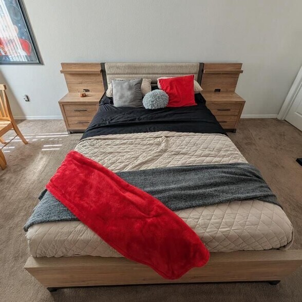 Building Photo - 326 Monroe Cir