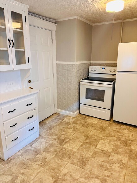 Building Photo - 103 Thomas Hill Rd