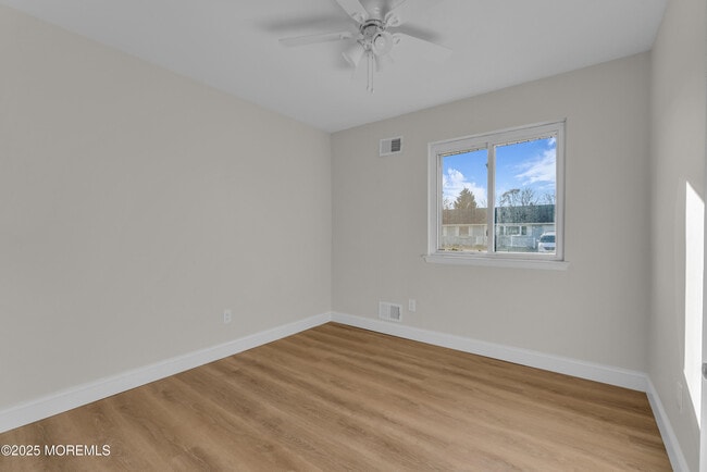 Building Photo - 64 Georgetown Blvd