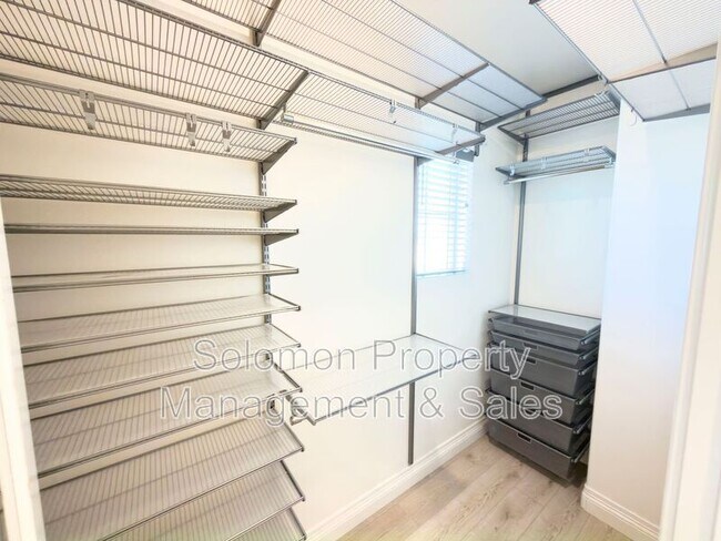 Building Photo - 4336 Harbor Way