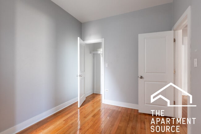 Building Photo - 4736 W Armitage Ave